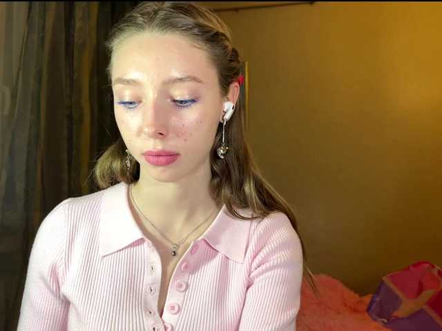 EstellFerkel's BongaCams show and profile