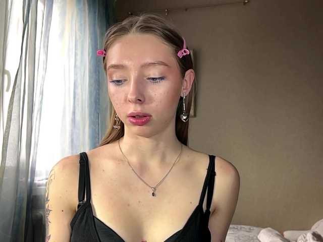 EstellFerkel's BongaCams show and profile