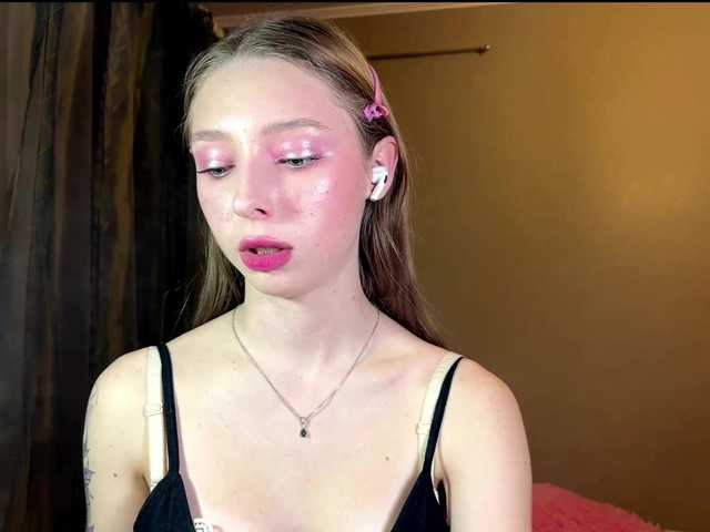 EstellFerkel's BongaCams show and profile