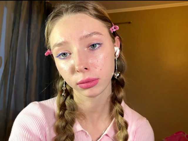 EstellFerkel's BongaCams show and profile