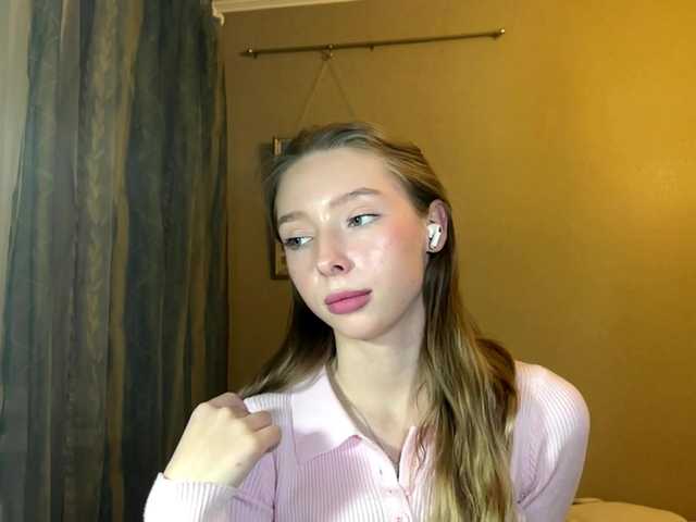 EstellFerkel's BongaCams show and profile