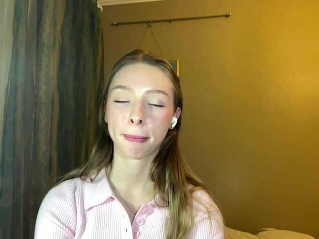 EstellFerkel's BongaCams show and profile