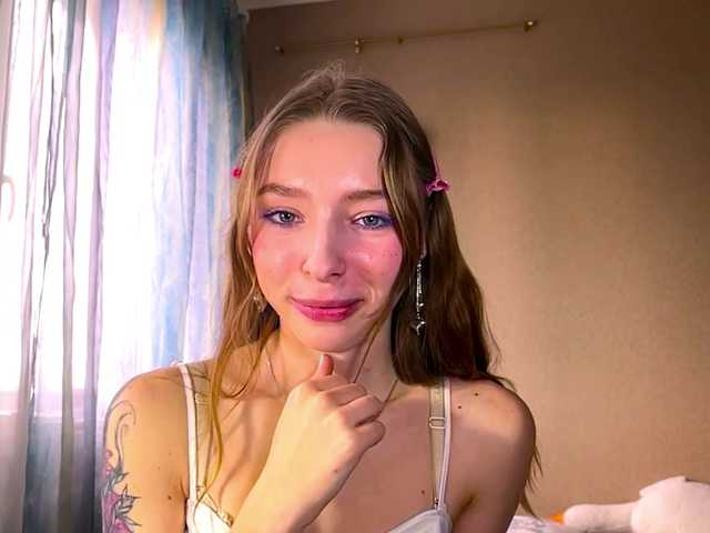 EstellFerkel's BongaCams show and profile