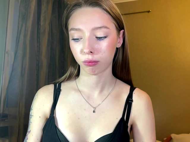 EstellFerkel's BongaCams show and profile