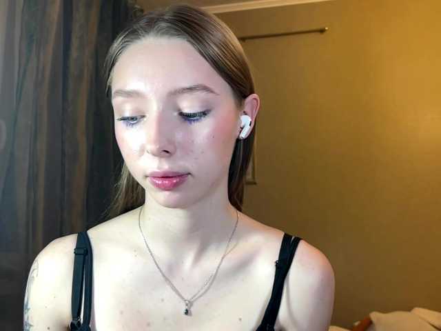 EstellFerkel's BongaCams show and profile