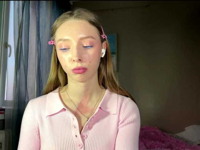 EstellFerkel's BongaCams show and profile