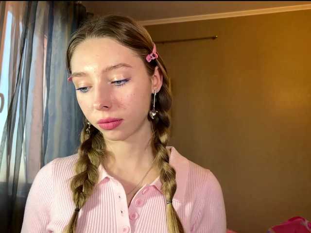 EstellFerkel's BongaCams show and profile