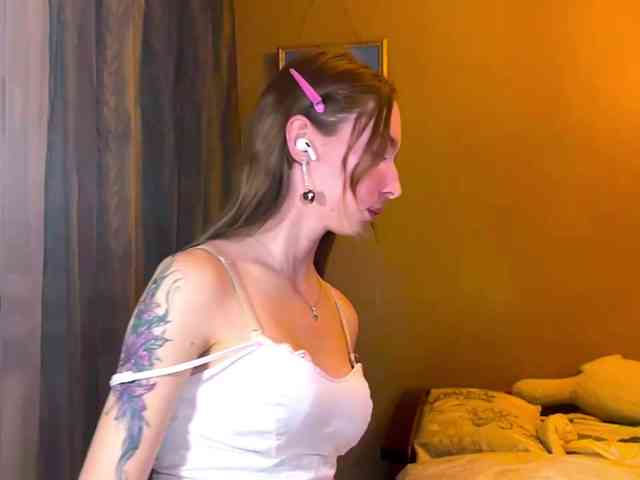 EstellFerkel Live Webcam on BongaCams