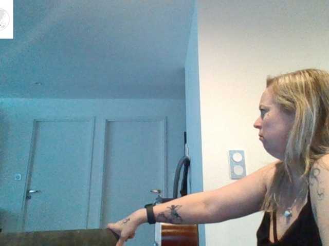 Miss-chupagirly's BongaCams show and profile