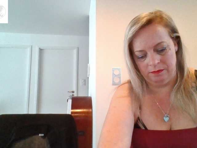 Miss-chupagirly's BongaCams show and profile