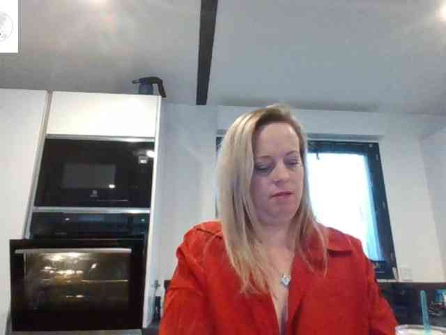 Miss-chupagirly webcam