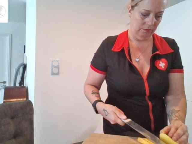 Miss-chupagirly webcam