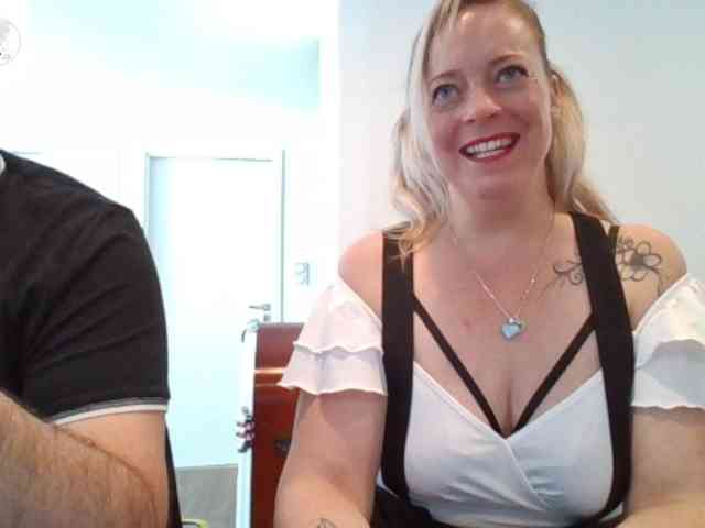 Miss-chupagirly webcam