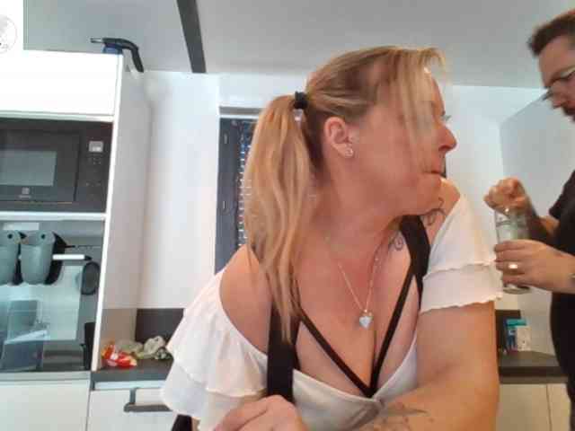 Miss-chupagirly webcam