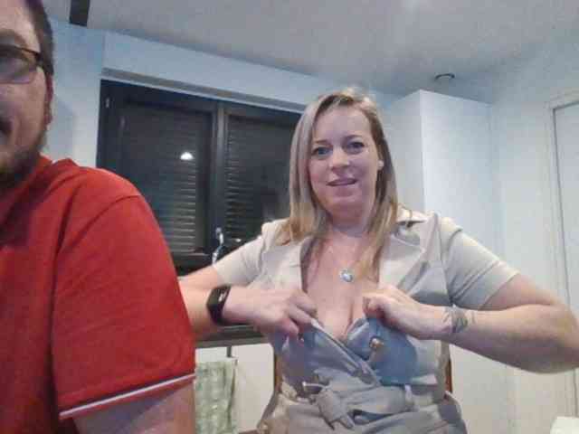 Miss-chupagirly webcam