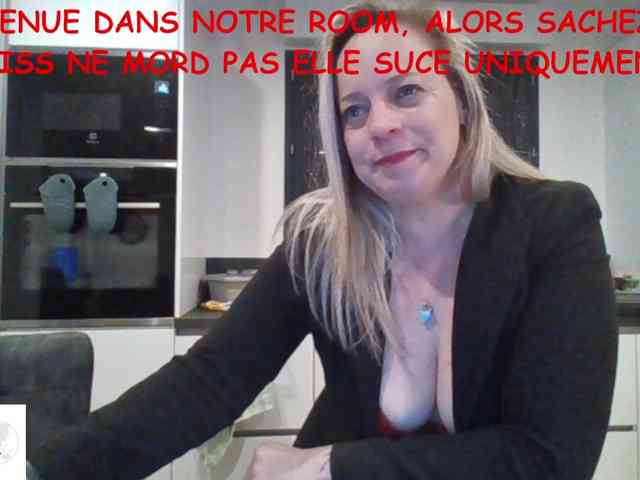 Miss-chupagirly webcam