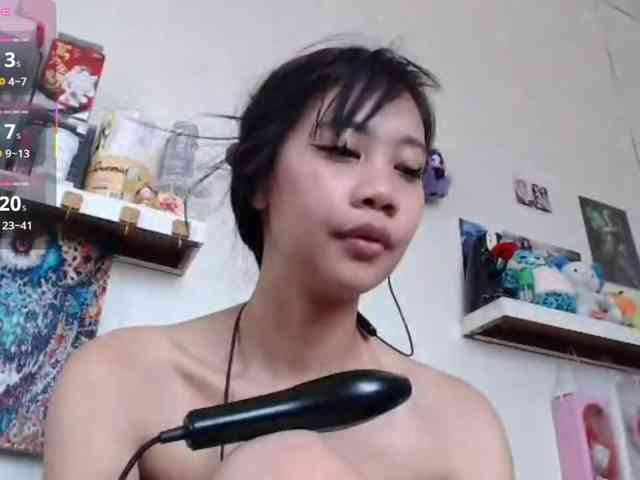 GloryAllTheWay webcam