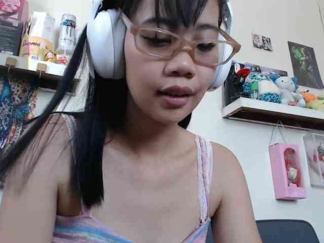 GloryAllTheWay webcam