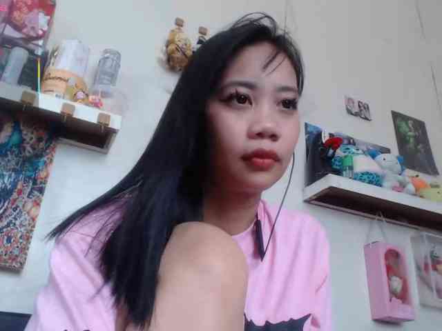 GloryAllTheWay webcam