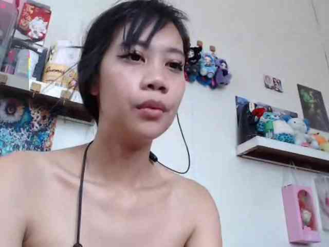 GloryAllTheWay webcam