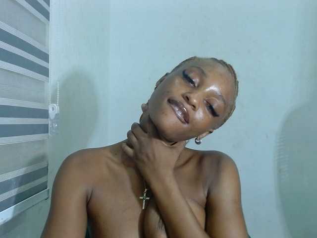 Sexybitchgirl live cam profile