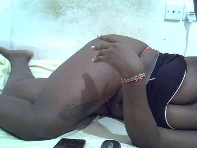 Prettybarbra Live Webcam on BongaCams