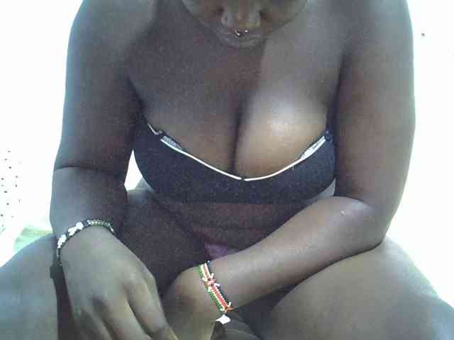 Prettybarbra Live Webcam on BongaCams