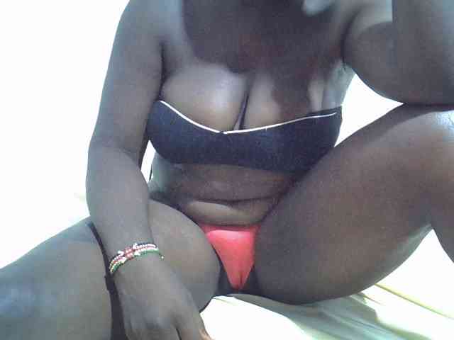 Prettybarbra Live Webcam on BongaCams