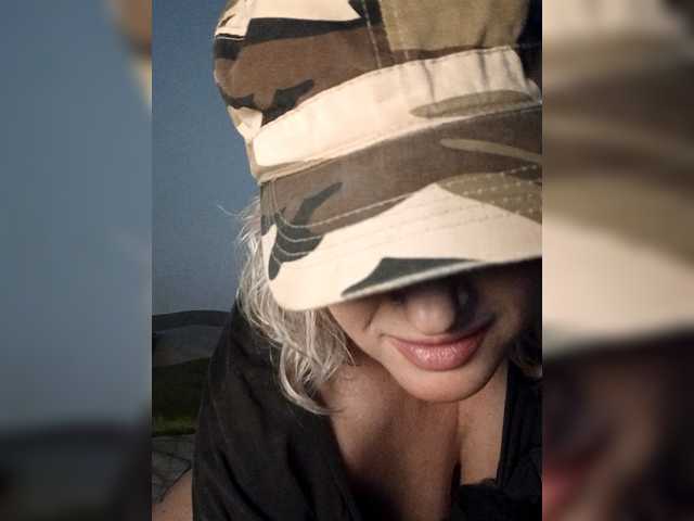 Vanillaice-1's BongaCams show and profile