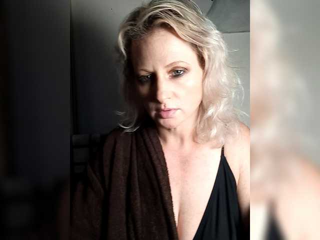 Vanillaice-1's BongaCams show and profile