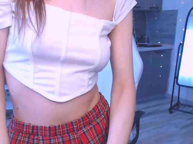 EmiliSkyy webcam