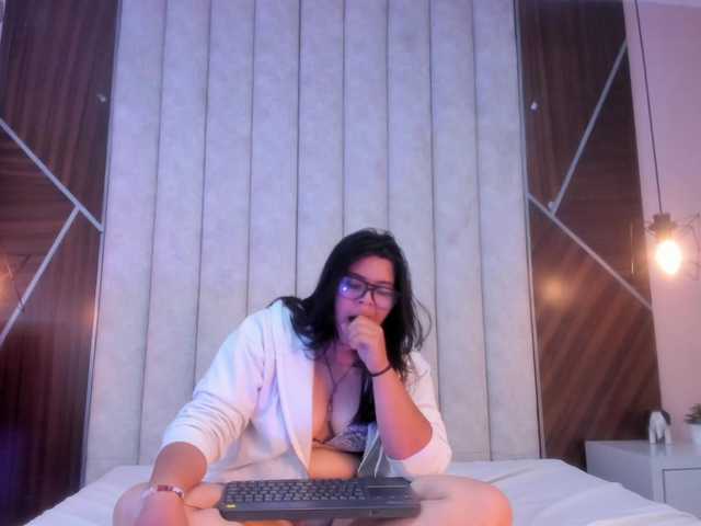 Bianca-Ravenwood Live Cam on BongaCams