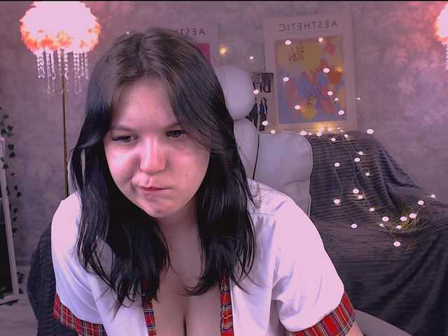 AaliceJones live cam