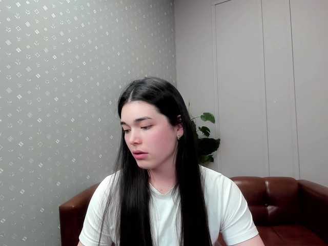 AlbiGlow's BongaCams show and profile