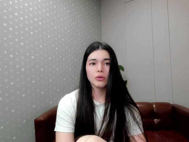 AlbiGlow's BongaCams show and profile