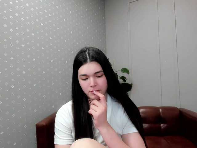 AlbiGlow's BongaCams show and profile