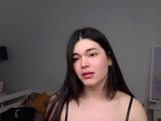 AlbiGlow's BongaCams show and profile