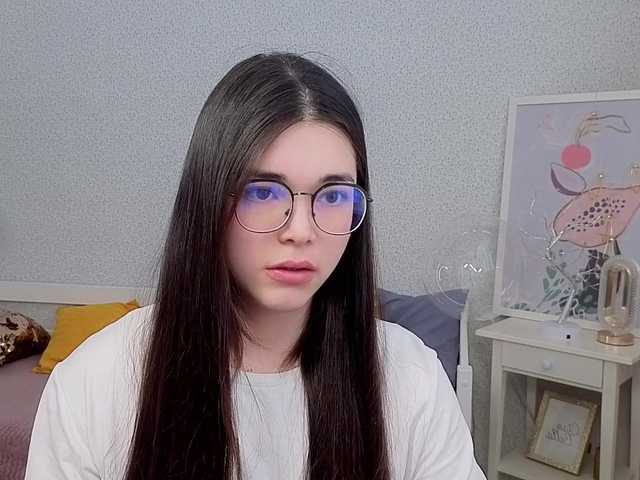 AlbiGlow Live Cam on BongaCams