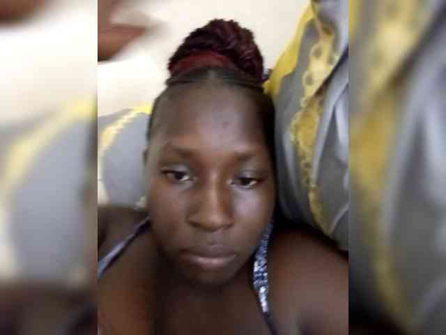 dark-chocolate Live Webcam on BongaCams