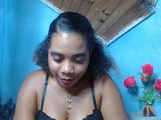 Ornela1's Live Webcam