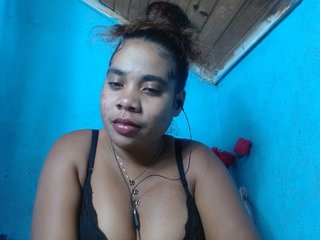 Ornela1's Live Webcam