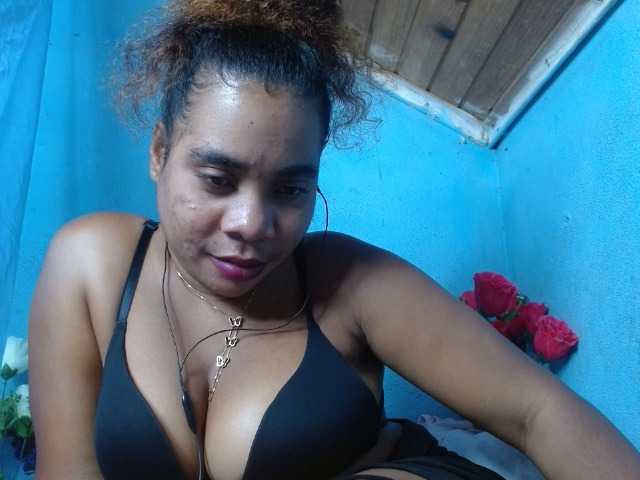 Ornela1 webcam bongacams model stream image