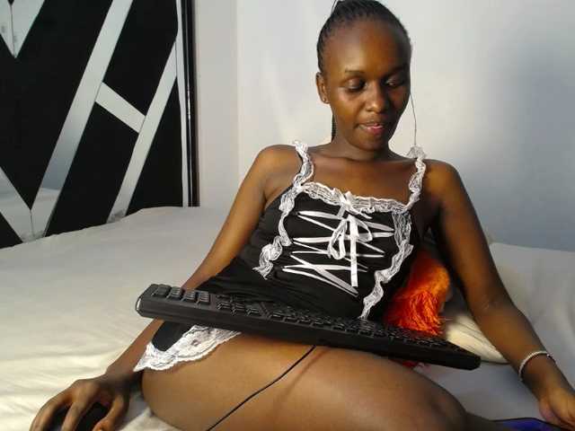 MissEbonyZ's BongaCams show and profile