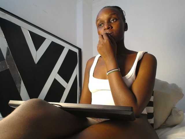 MissEbonyZ's BongaCams show and profile