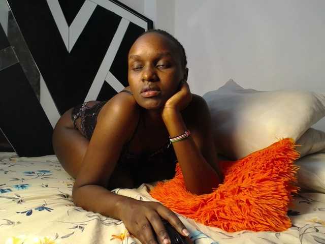 MissEbonyZ's BongaCams show and profile