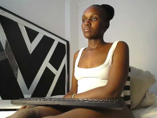 MissEbonyZ's BongaCams show and profile