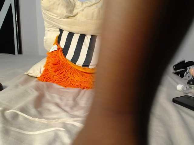 MissEbonyZ's BongaCams show and profile