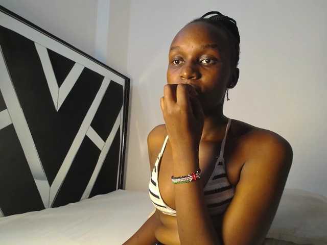 MissEbonyZ's BongaCams show and profile