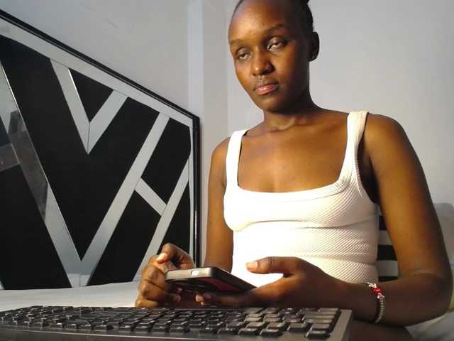 MissEbonyZ's BongaCams show and profile