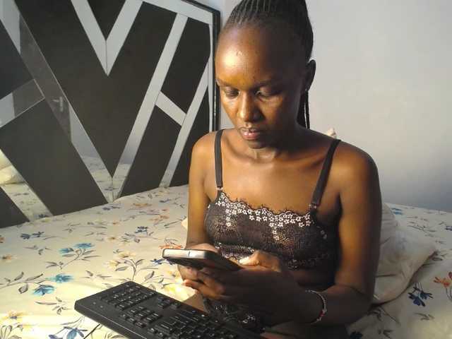 MissEbonyZ's BongaCams show and profile